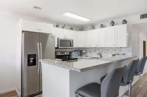 Kitchen - 209 Brighton E, Boca Raton, FL 33434 photo 3 of 5