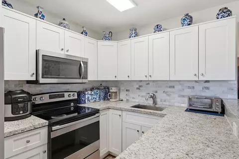 Kitchen - 209 Brighton E, Boca Raton, FL 33434 photo 5 of 5