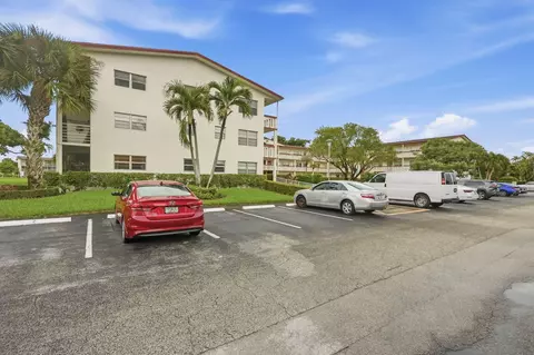 Exterior - 209 Brighton E, Boca Raton, FL 33434 photo 8 of 11