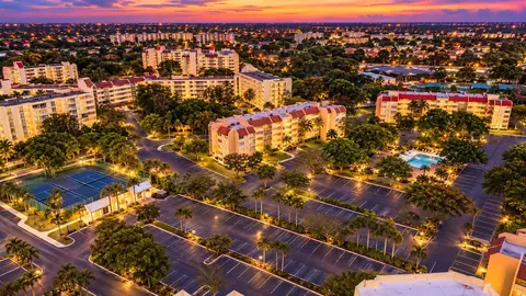 7080 Environ Blvd #423, Lauderhill, FL 33319