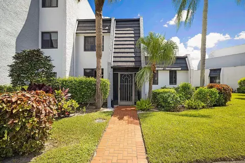 4238 Deste Ct, Greenacres, FL 33467