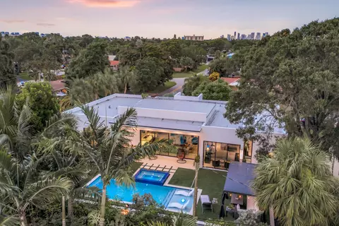 215 NE 28th Ct, Wilton Manors, FL 33334