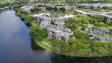 1100 Colony Point Cir #121, Pembroke Pines, FL 33026
