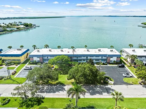 1177 Bayshore Dr #204, Hutchinson Island, FL 34949