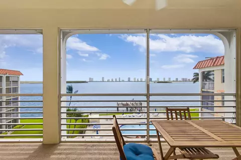 105 Paradise Harbour Blvd #501, North Palm Beach, FL 33408
