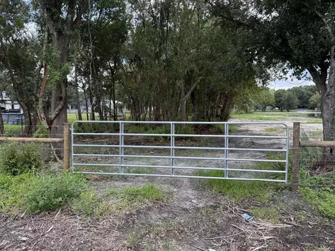 7577 NW 86th Ct, Okeechobee, FL 34972 photo 2