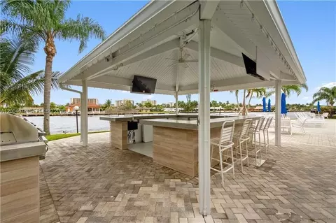 6207 Bay Club Dr #1, Fort Lauderdale, FL 33308