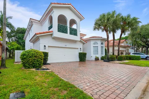 7372 NW 18th Ct, Pembroke Pines, FL 33024