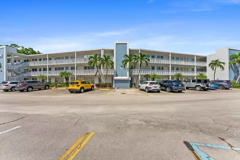 309 Wellington M, West Palm Beach, FL 33417