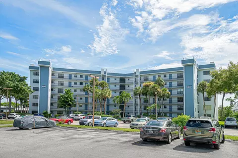 4640 Lucerne Lakes Blvd W #303, Lake Worth, FL 33467