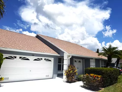373 NW Sherry Ln, Port Saint Lucie, FL 34986