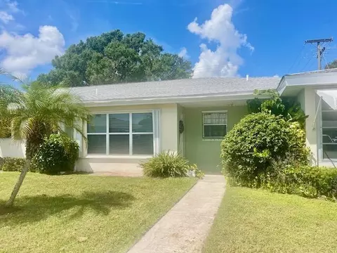 113 Lakes End Dr #C, Fort Pierce, FL 34982