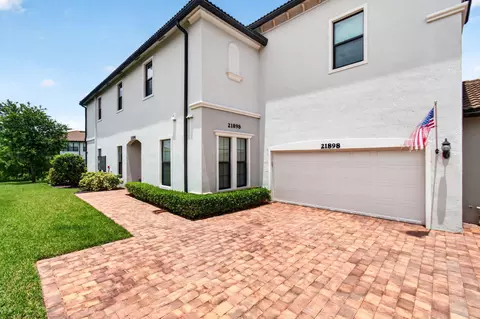 21898 Canadensis Cir, Boca Raton, FL 33428