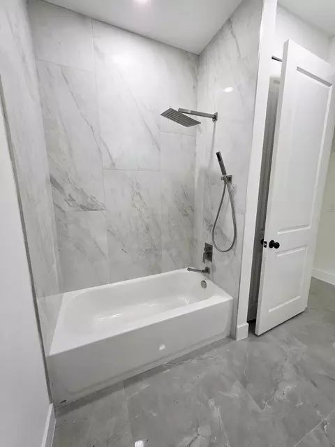 Bath - 702 NW 39th Cir, Okeechobee, FL 34972 photo 6 of 6