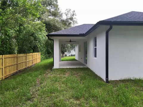 Exterior - 702 NW 39th Cir, Okeechobee, FL 34972 photo 5 of 8