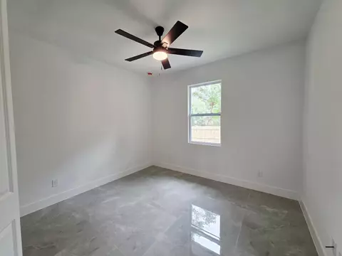 Bedroom - 702 NW 39th Cir, Okeechobee, FL 34972 photo 6 of 6
