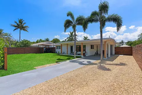 918 SE 3rd Ave, Delray Beach, FL 33483