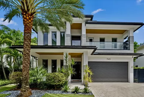 745 Park Dr W, Boca Raton, FL 33432