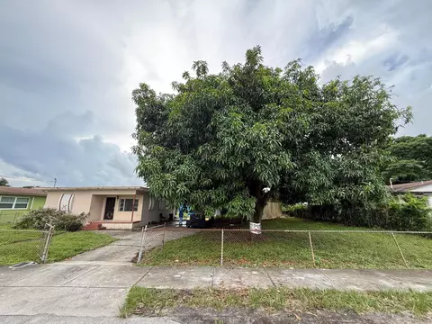 1628 NW 154th St, Miami Gardens, FL 33054
