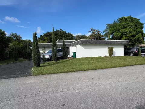 5603 White Cedar Ln, Tamarac, FL 33319