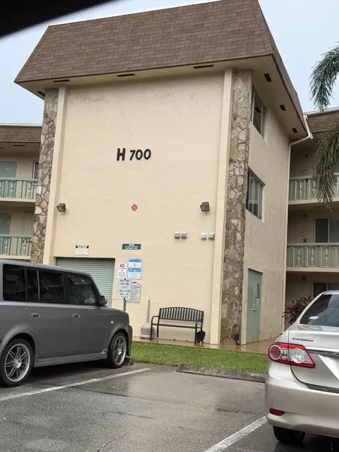 700 Village Green Ct #314, Palm Springs, FL 33461