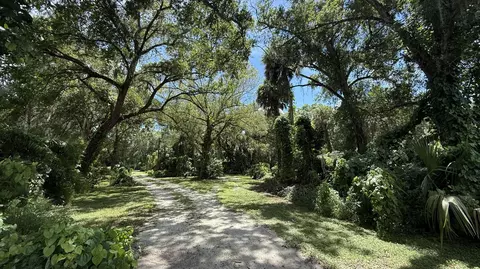 Exterior - 6964 E Center St, Okeechobee, FL 34974 photo 1 of 4