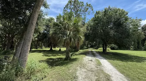 Exterior - 6964 E Center St, Okeechobee, FL 34974 photo 4 of 4
