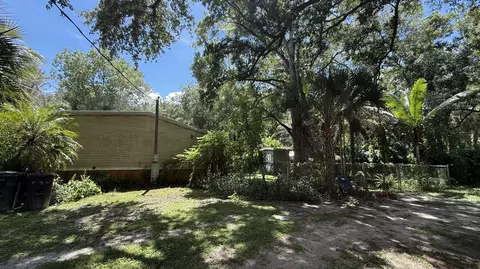 Exterior - 6964 E Center St, Okeechobee, FL 34974 photo 2 of 4
