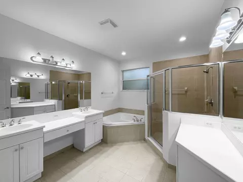 Bath - 423 SW Walking Path, Stuart, FL 34997 photo 1 of 4
