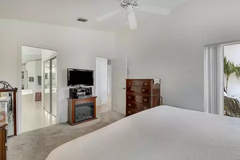 Bedroom - 6275 Lucerne St, Jupiter, FL 33458 photo 2 of 5