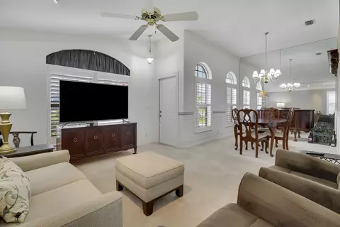 Living - 6275 Lucerne St, Jupiter, FL 33458 photo 4 of 6