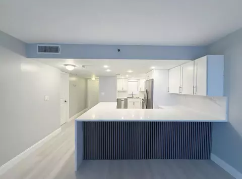 3300 W Rolling Hills Cir #410, Davie, FL 33328