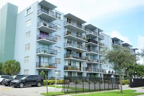 12500 NE 15th Ave #614, North Miami, FL 33161