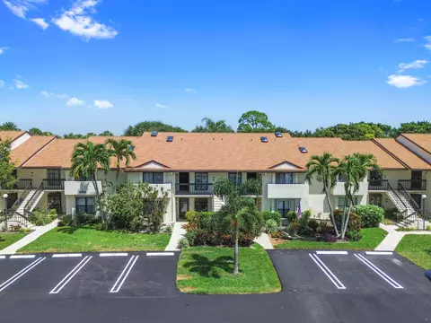 3385 Lucerne Park Dr, Greenacres, FL 33467