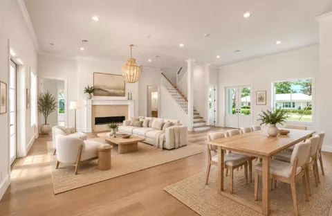 Living - 91 Golfview Dr, Jupiter, FL 33469 photo 2 of 8