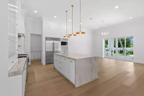 Kitchen - 91 Golfview Dr, Jupiter, FL 33469 photo 1 of 3
