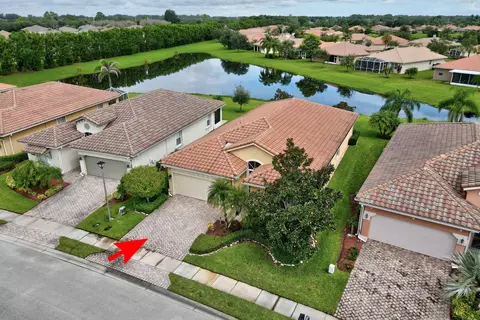 6396 Lennox Ln, Vero Beach, FL 32966
