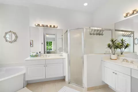 Bath - 7085 SE Cricket Ct, Stuart, FL 34997 photo 2 of 4