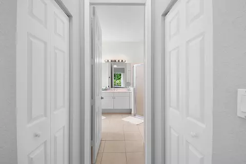 Entry Way - 7085 SE Cricket Ct, Stuart, FL 34997 photo 5 of 6