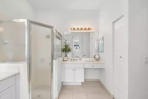 Bath - 7085 SE Cricket Ct, Stuart, FL 34997 photo 3 of 4