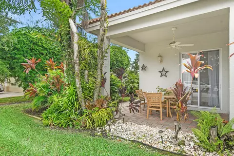 Exterior - 7085 SE Cricket Ct, Stuart, FL 34997 photo 7 of 17