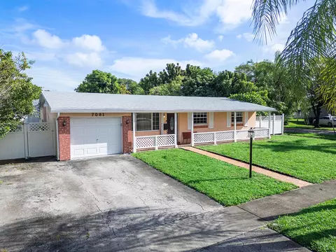 7081 Taylor St, Hollywood, FL 33024