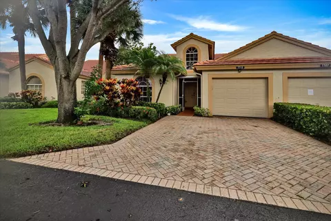 7713 Silver Lake Dr, Delray Beach, FL 33446