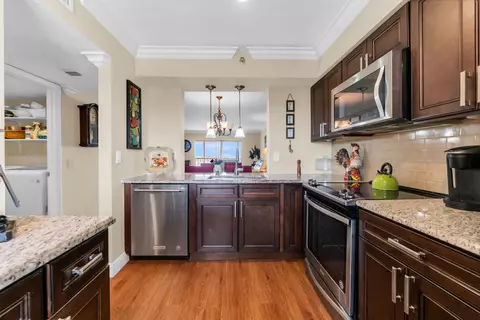 7240 Huntington Ln #703, Delray Beach, FL 33446