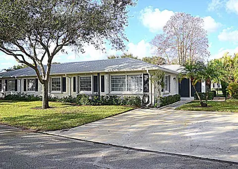 10101 S 44th Dr, Boynton Beach, FL 33436