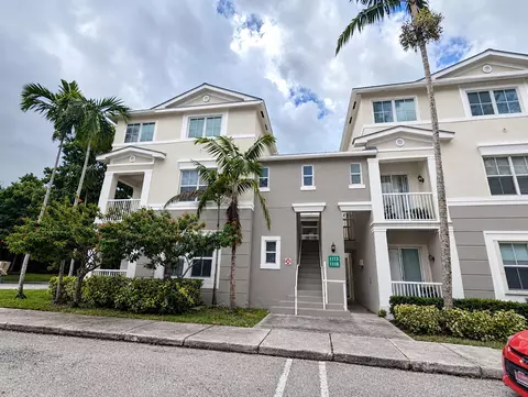 1114 Shoma Dr, Royal Palm Beach, FL 33411