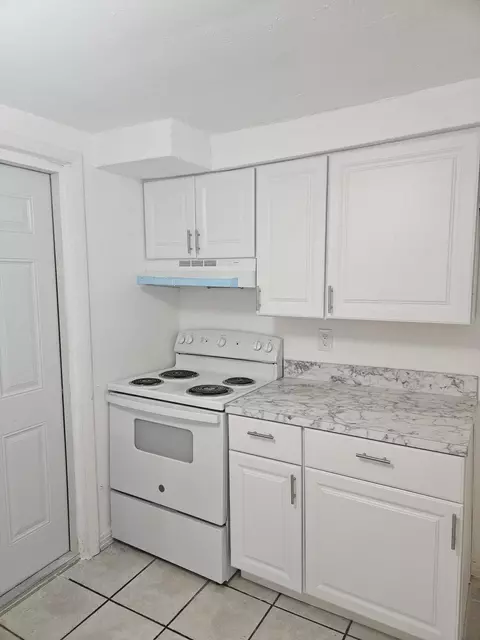 2467 NW 90th St, Miami, FL 33147