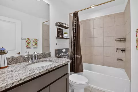 Bath - 357 NW 36th Ave, Pompano Beach, FL 33069 photo 3 of 4