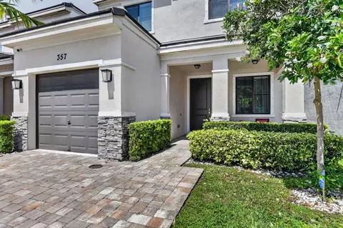 Exterior - 357 NW 36th Ave, Pompano Beach, FL 33069 photo 2 of 9