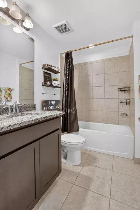 Bath - 357 NW 36th Ave, Pompano Beach, FL 33069 photo 4 of 4